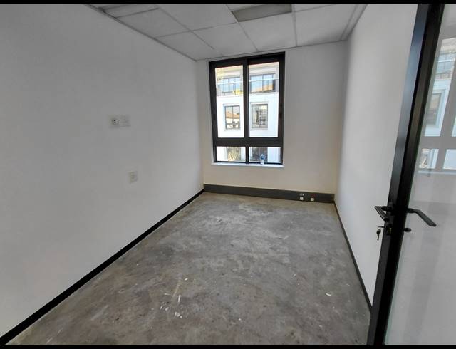 473M² OFFICE TO LET IN MAGALIESSIG